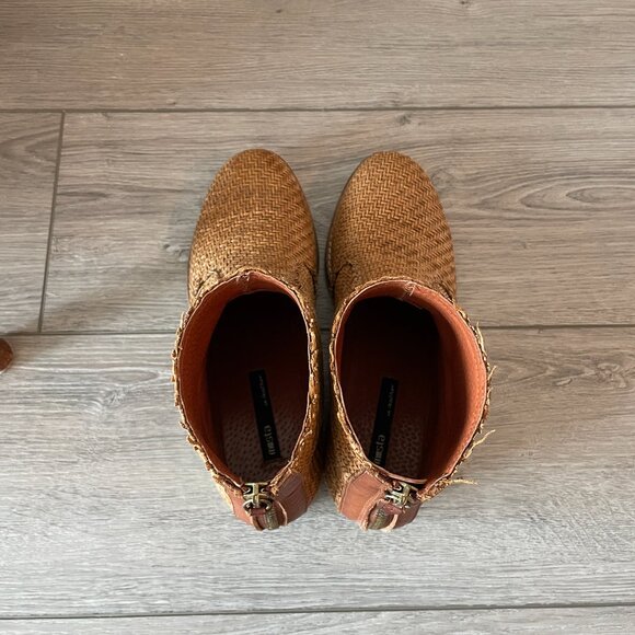 Leather boots - Picture 6 of 8